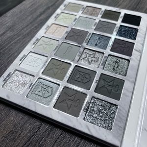 Jeffree star cosmetics palette